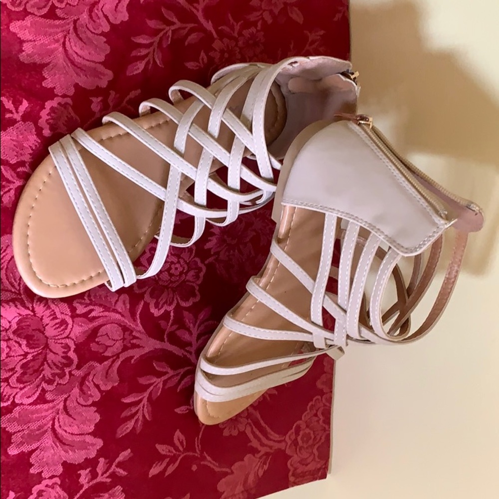 Brinley Co. flat sandals
